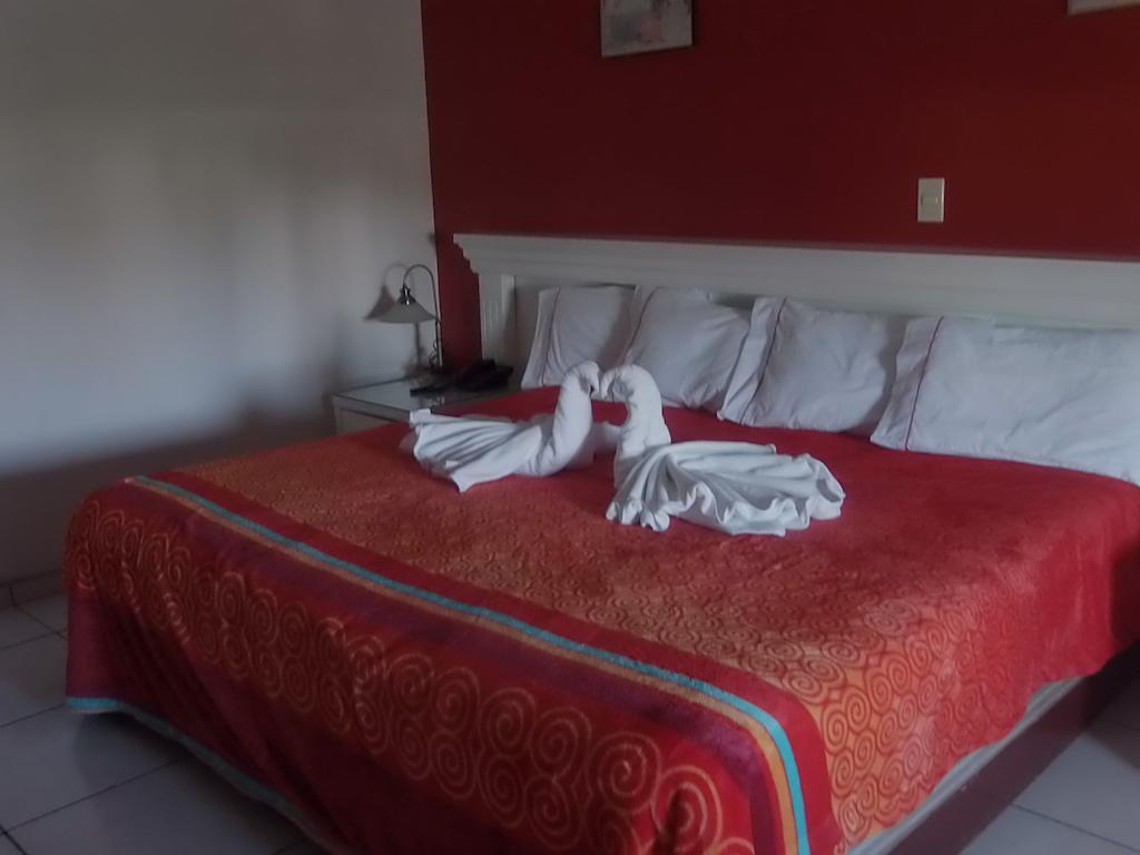 Hotel Raldos Inn Саламанка Номер фото