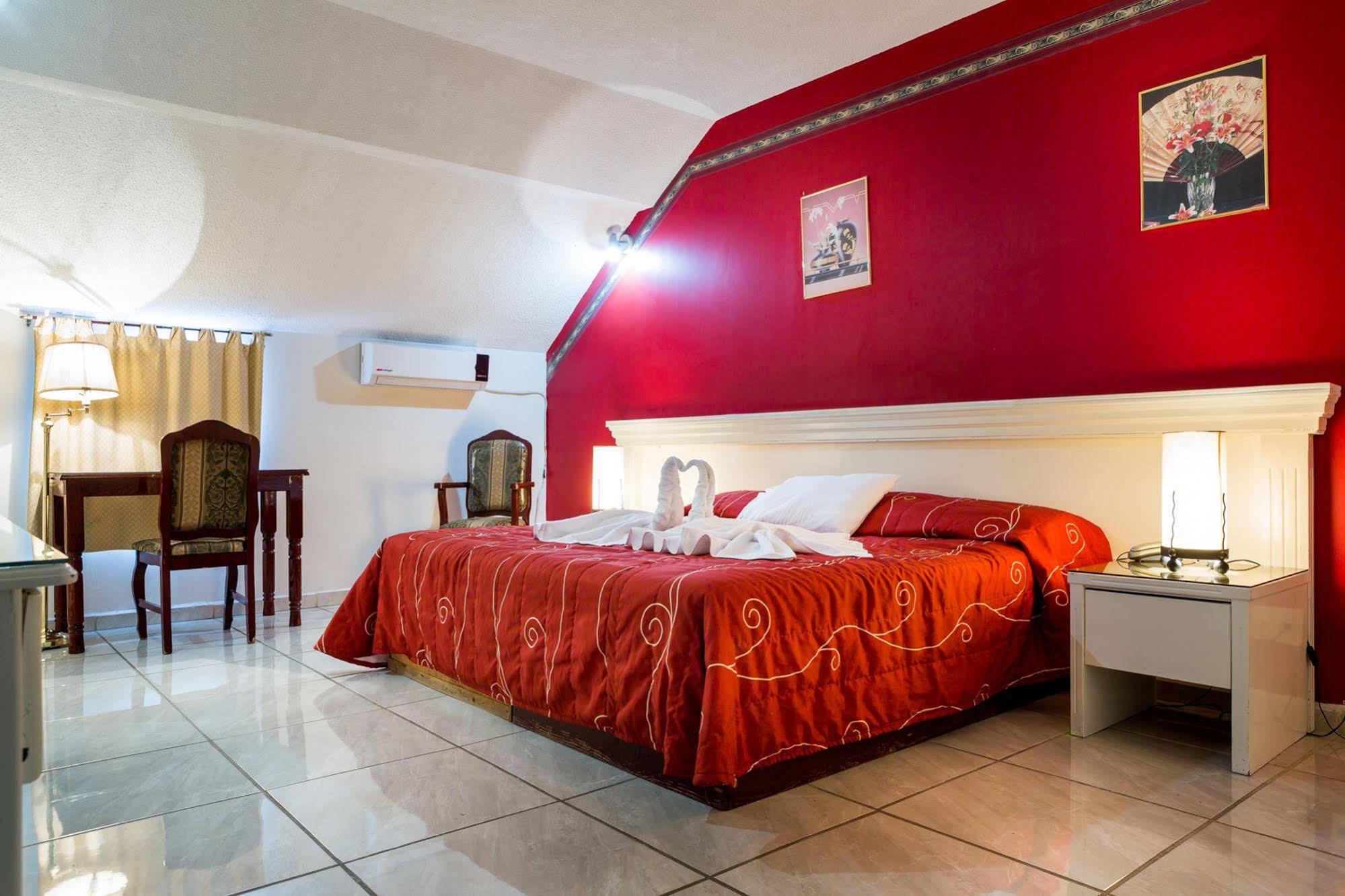Hotel Raldos Inn Саламанка Экстерьер фото