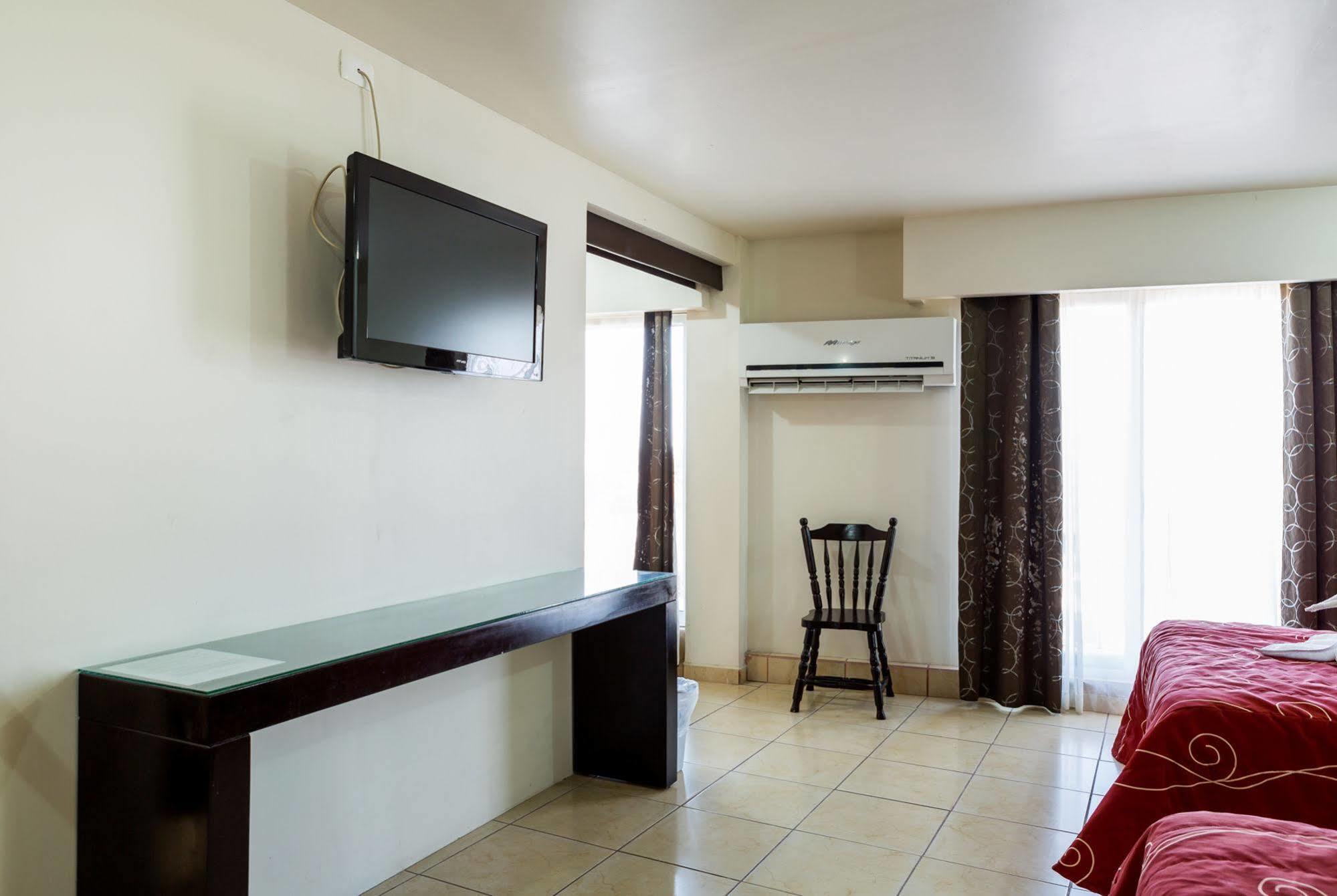 Hotel Raldos Inn Саламанка Экстерьер фото