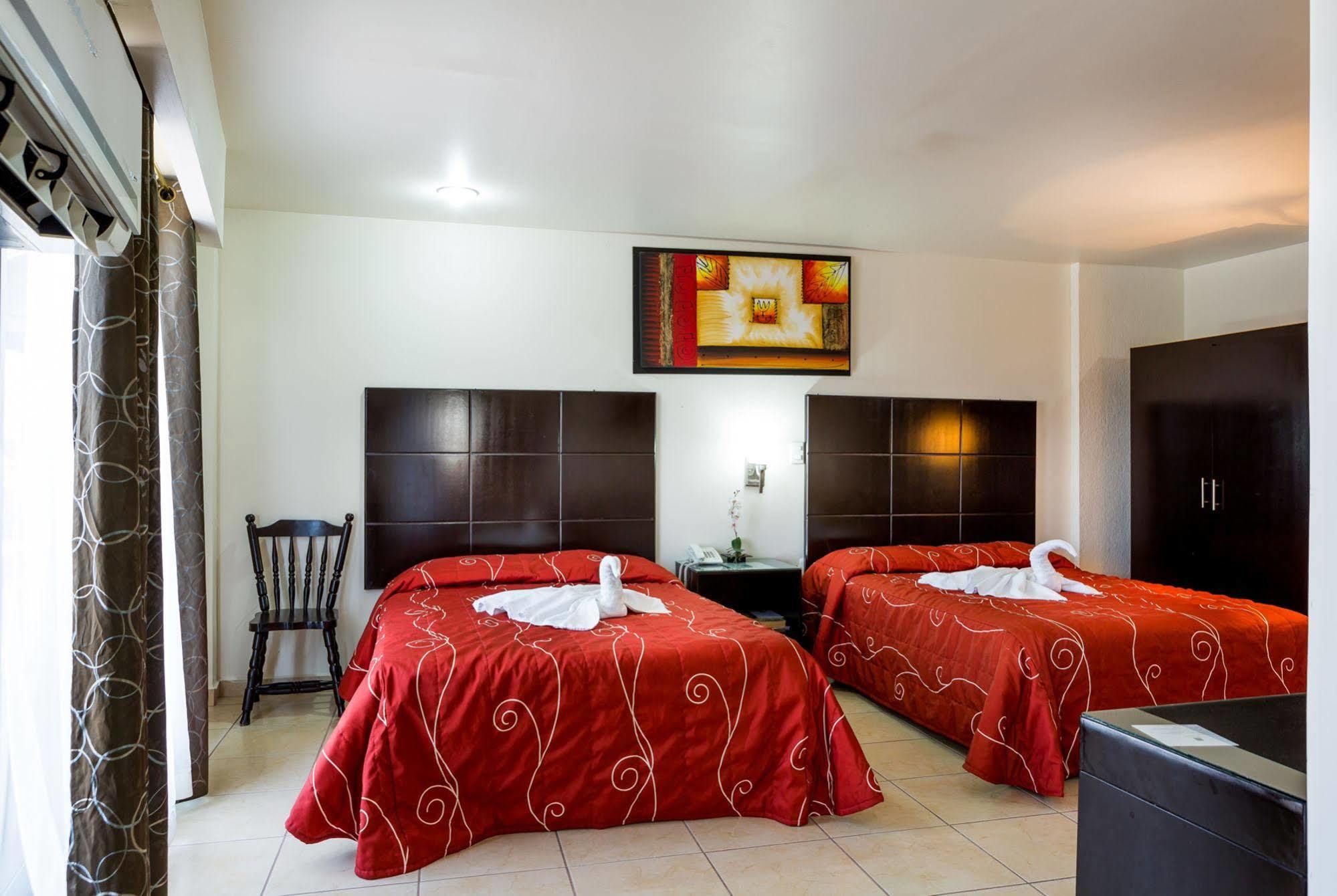 Hotel Raldos Inn Саламанка Экстерьер фото