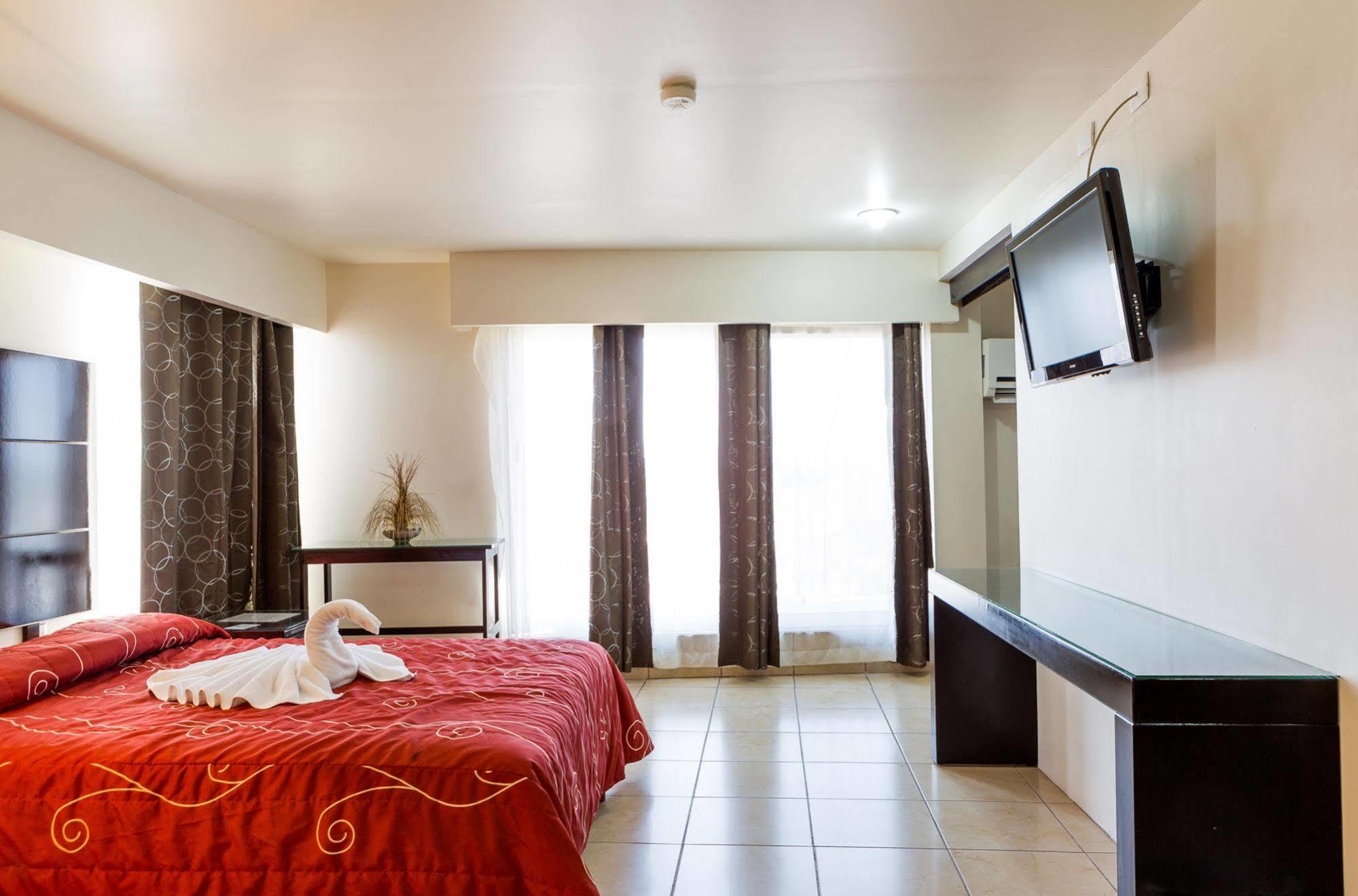 Hotel Raldos Inn Саламанка Экстерьер фото